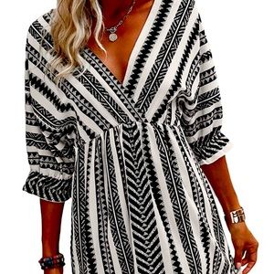 Black & White Dress/Beach Coverup Size L